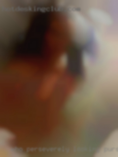 Who perseverely looking pursue women their dreams near Harrisville?